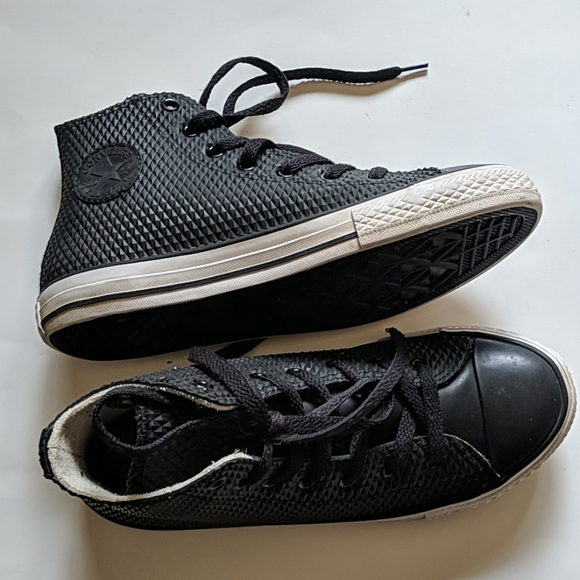 black converse hi tops size 4